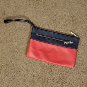 Gap  wristlet